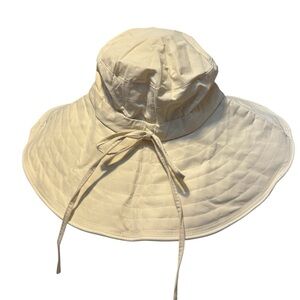 NEW Sun Hat Wide Brim Cream Foldable Adjustable Detachable Chin Strap